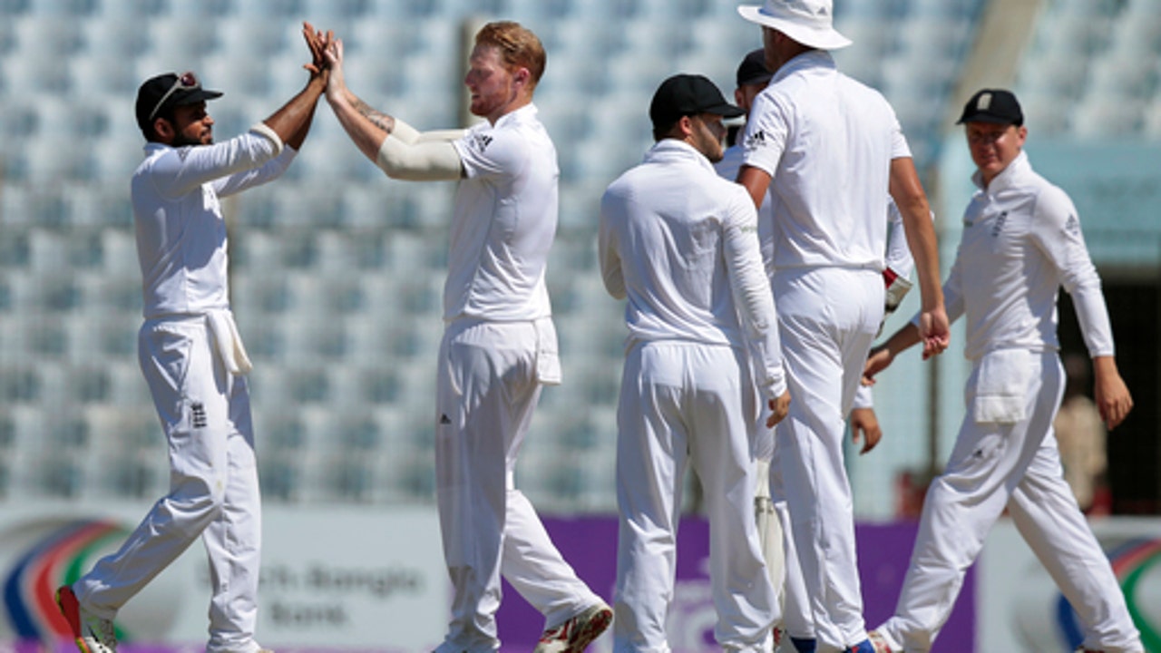 Stokes to the rescue as England leads Bangladesh by 273 runs